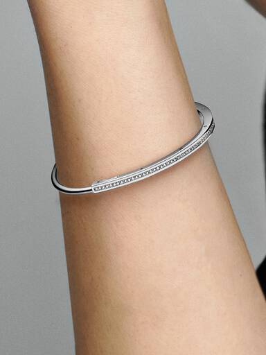 Pavé pevný náramok Pandora Signature I-D
