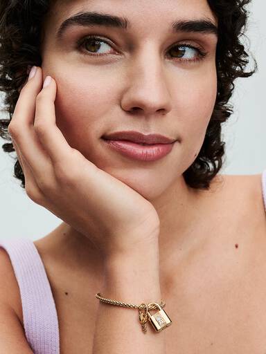 Závesný prívesok so zámkou a kľúčom