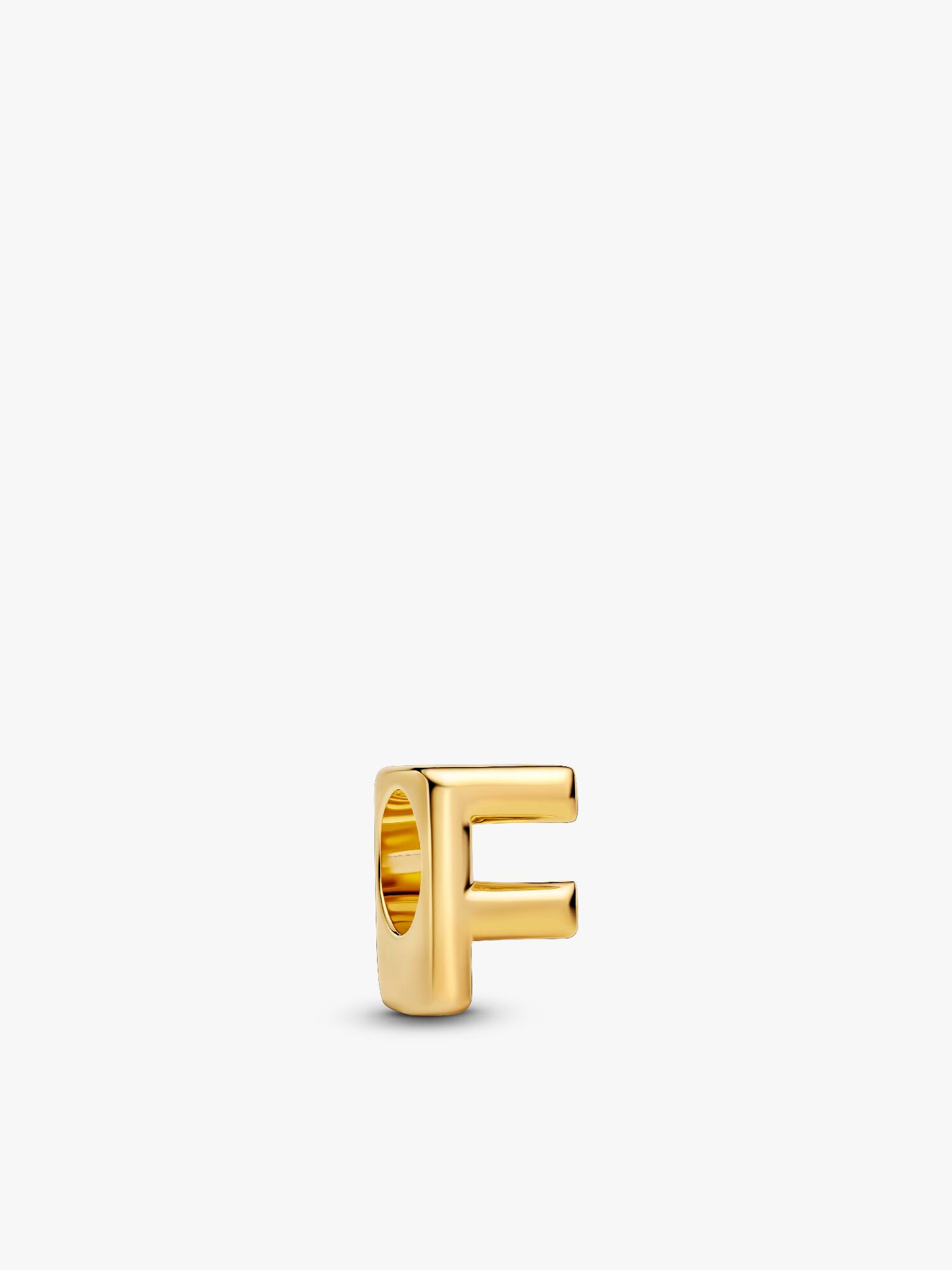 Prívesok s písmenom F