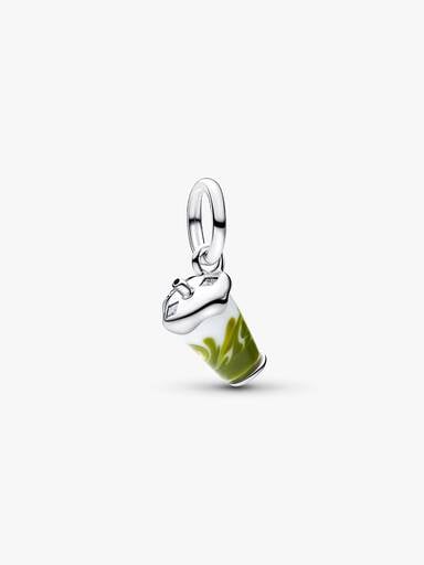 Visiaci prívesok z muránskeho skla s motívom ľadového matcha latte